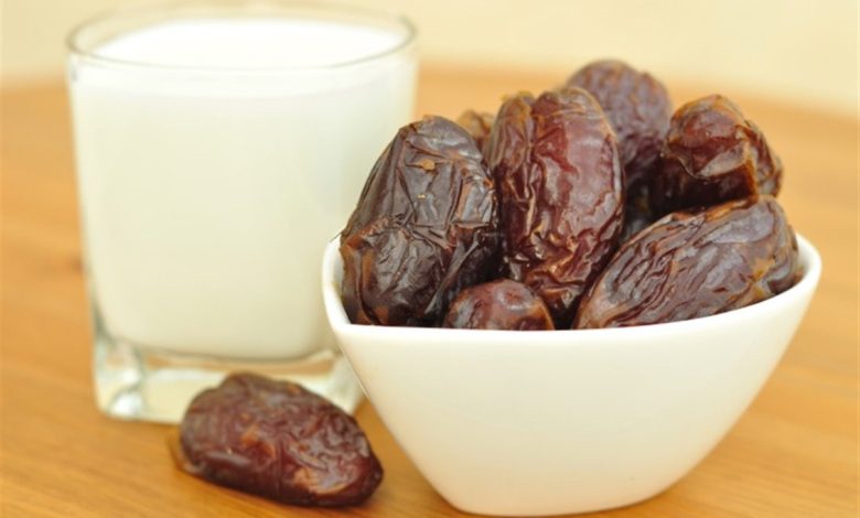 خرما و شیر